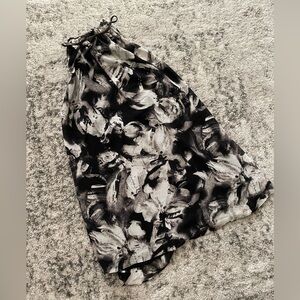 Black & White Floral Flowy Sleeveless Dress - Small